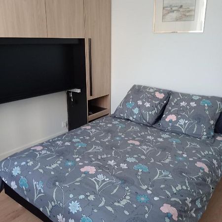 Appartement F2 Meuble Centre Ville Brive-la-Gaillarde Exteriér fotografie
