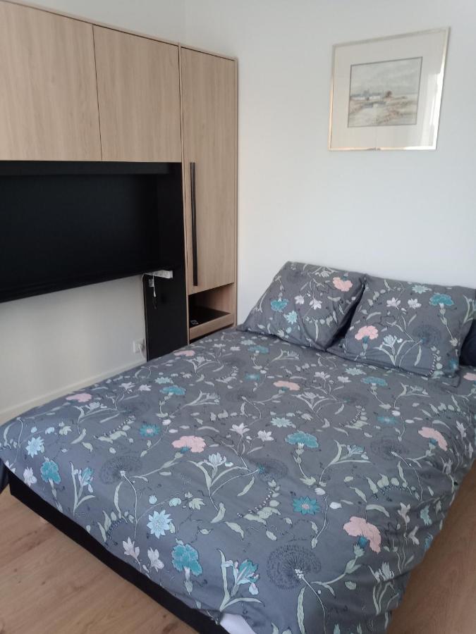 Appartement F2 Meuble Centre Ville Brive-la-Gaillarde Exteriér fotografie